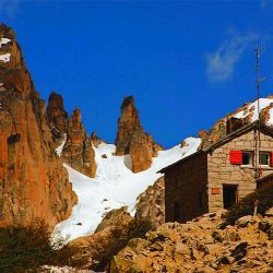 En junio anticipamos las vacaciones de invierno, cerramos una temporada de pesca y abrimos otra. También, turismo, aventura y servicios.