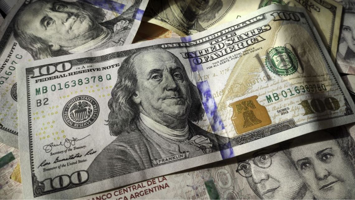 Día 525: Dólar barato, alegría hoy, problemas del mañana