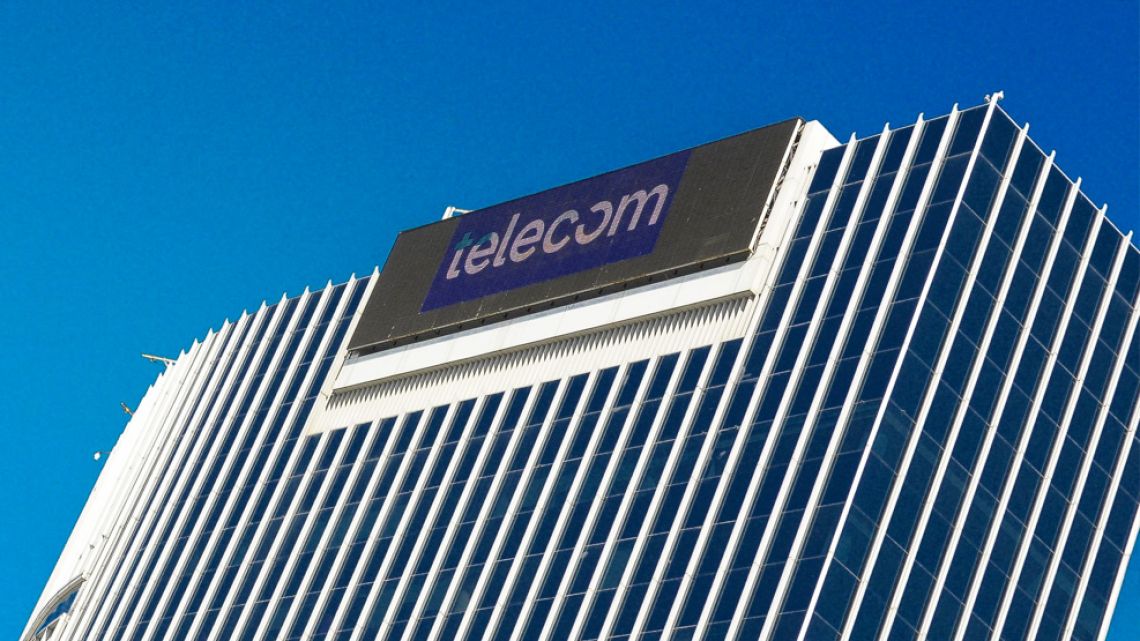 Telecom Argentina SA.