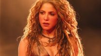 Shakira se cayó en pleno show y su reacción se llevó todos los aplausos