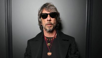 Las casas más icónicas de la moda están en pleno reordenamiento: Pierpaolo Piccioli asume Balenciaga, Demna Gvasalia se muda a Gucci y Alessandro Michele aterriza en Valentino. En medio de cambios vertiginosos, provocaciones estéticas y herencias legendarias, la gran pregunta es si el lujo puede volver a tener alma.