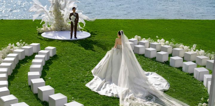 Imagen de una pareja celebrando una boda, en la prefectura autónoma de la etnia bai de Dali, en la provincia de Yunnan, en el suroeste de China.