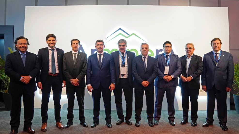 La liga de los gobernadores mineros se mostró critica con el gobierno nacional y deseosa de ver hechos.