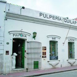 l encanto de estas viejas construcciones, su gastronomía campestre; y objetos, mobiliarios y testimonios de vieja data resultan ideales para una salida diferente.
