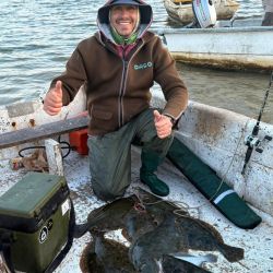 La pesca con mosca venía marcando una clara diferencia incluso por sobre los artificiales duros y blandos, pero la última semana la carnada también dio que hablar.
