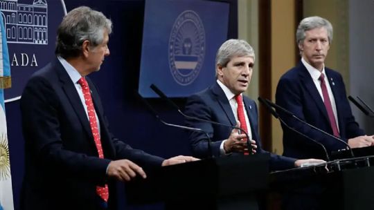 El Gobierno realiza anuncios vinculados a la ley para blindar el uso de “dólares del colchón”