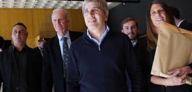 Luis Caputo en la Bolsa de Comercio de Córdoba
