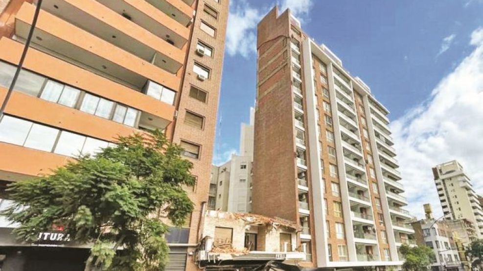 Derrumbe de mampostería en barrio Güemes