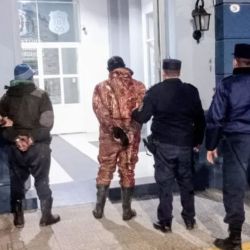 Los tres sujetos fueron detenidos.
