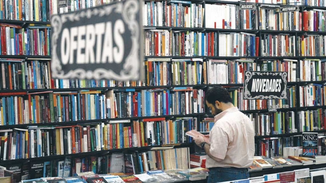 Books for sale in Buenos Aires.