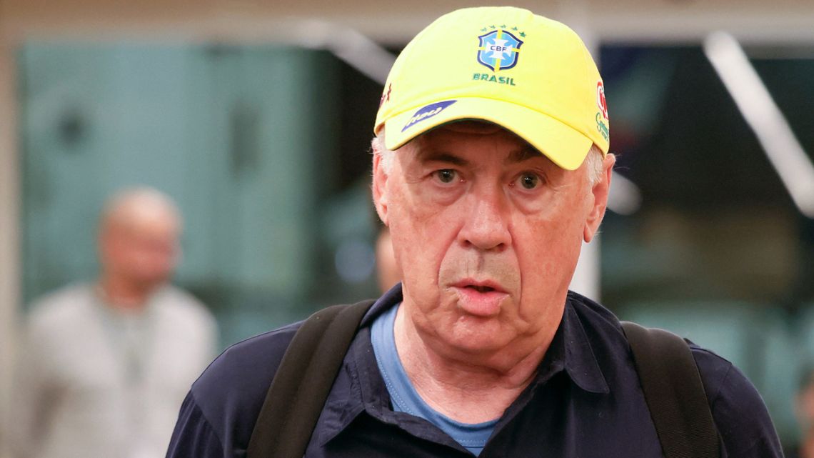 This handout picture released by the Brazilian Football Confederation (CBF) shows the new Brazilian football team head coach Italian Carlo Ancelotti arriving at the Galeao International Airport in Rio de Janeiro, Brazil on May 25, 2025. 