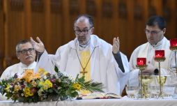 Monseñor Gustavo Carrara