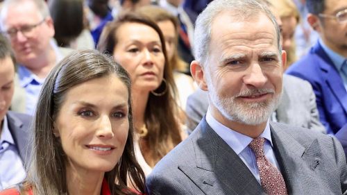 La reina Letizia reveló parte de su rutina matutina: se despierta con la  radio | Caras