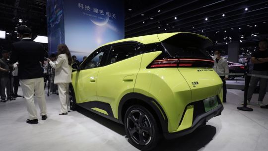 La automotriz china BYD bajó los precios y revolucionó el mercado de los fabricantes de vehículos eléctricos