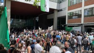 Protesta por ciencia presu