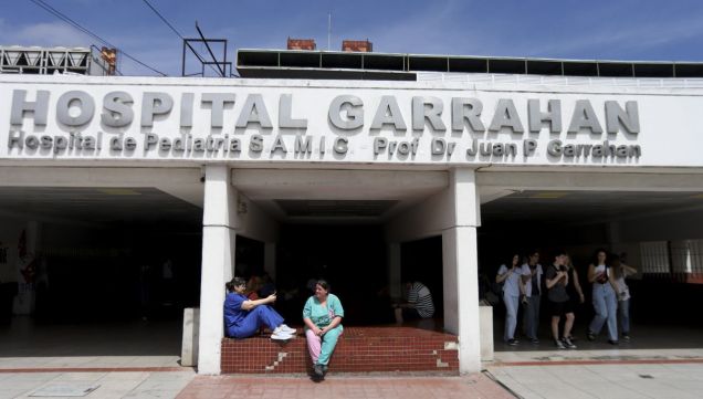 El Hospital Garrahan enfrenta una situación límite por la fuga de especialistas y el congelamiento de salarios