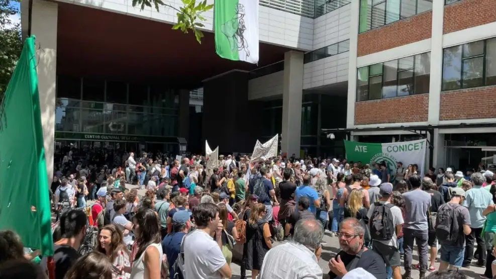 Protesta por ciencia presu