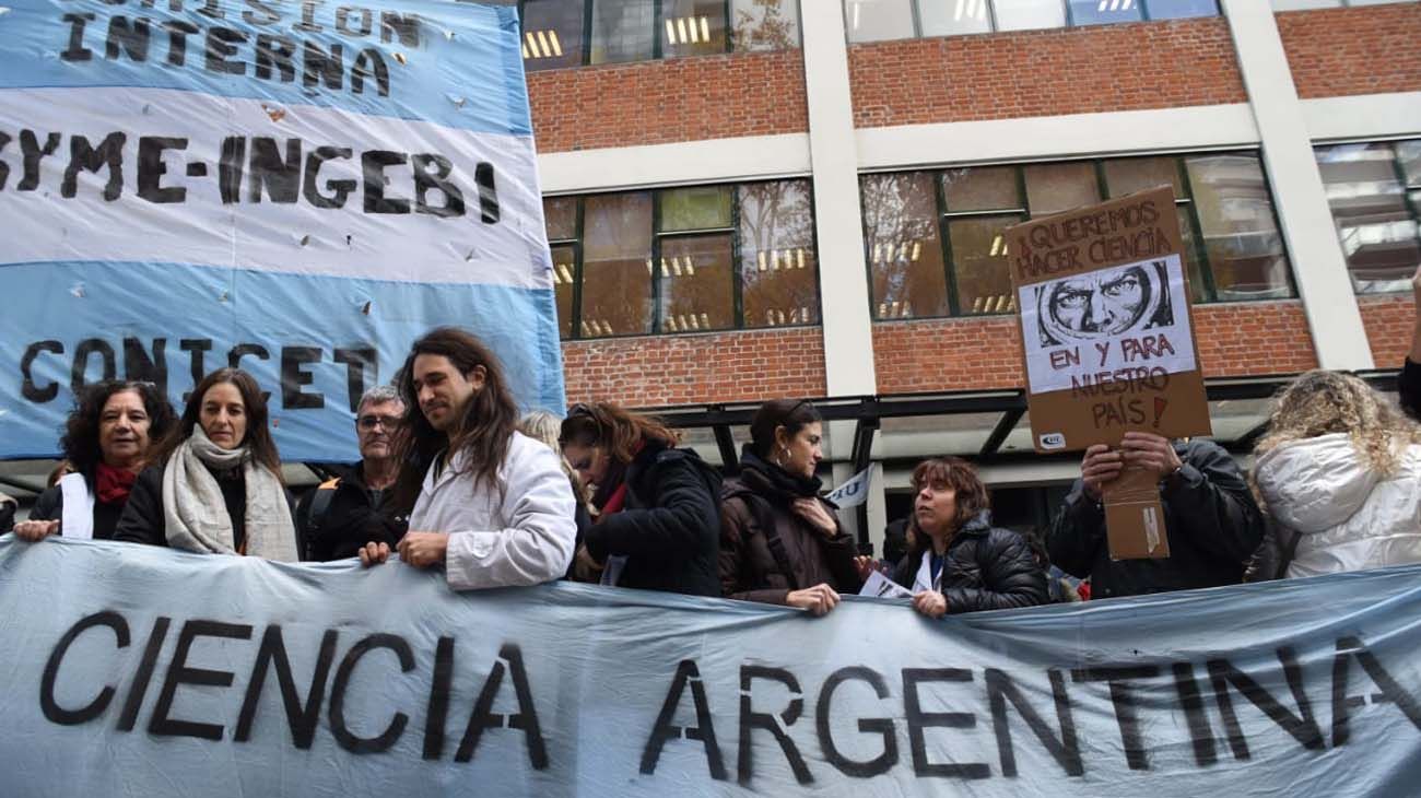 Científicos contra el ajuste en el Polo Científico.