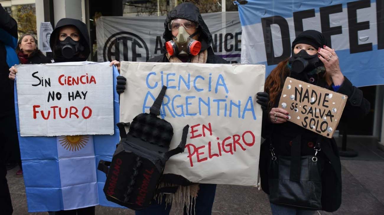 Científicos contra el ajuste en el Polo Científico.