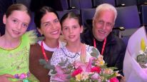 Andrés y Zaira Nara con Francesca e Isabella Icardi