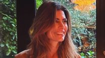 Con un clásico: el look comfy de Juliana Awada para su paseo por España