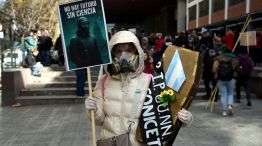 Científicos contra el ajuste en el Polo Científico20250528
