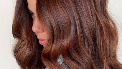 Tener un pelo brillante y sano es el deseo de cualquiera, y expertos comparten algunos trucos para tener el efecto más lindo de todas las temporadas.