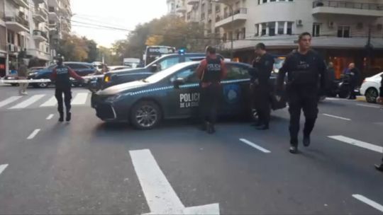 Operativo antibomba hotel Alvear