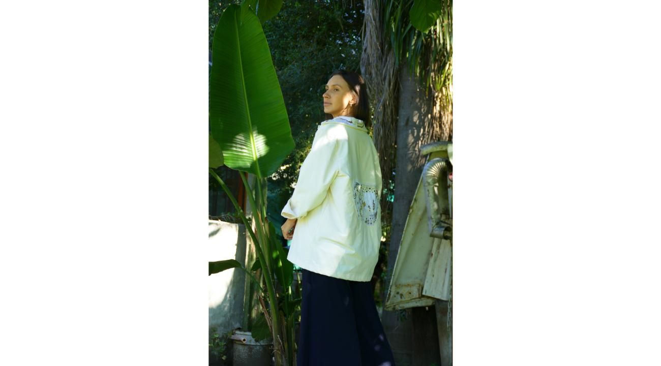 Ana Violeta presenta su colección invierno 2025: “EL JARDÍN”, un regreso a sus raíces creativas.