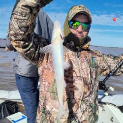 Los pejerreyes están entre los 38 a 40 cm, ejemplares de calidad que ya son la atracción de muchos aficionados que visitan con esa idea el Uruguay.