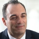 Cambio de mando en Stellantis: Antonio Filosa asume como CEO 