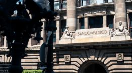 Tariffs Hit Mexican Peso As US Risks Shield Other EM Currencies