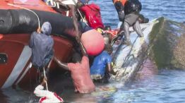 Volcó una balsa con migrantes en las Islas Canarias: hay siete muertos y un bebé desaparecido.