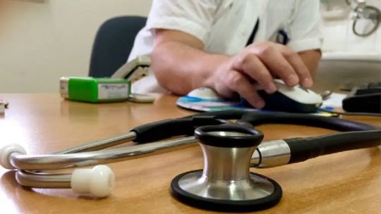 Prepagas: más allá de la inconstitucionalidad del DNU 70-2023, “no es que se aplica para todo el mundo”
