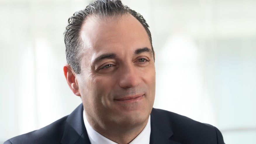 Cambio de mando en Stellantis: Antonio Filosa asume como CEO 