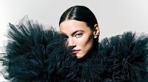 Tendencias de maquillaje 2025: del minimalismo al impacto visual