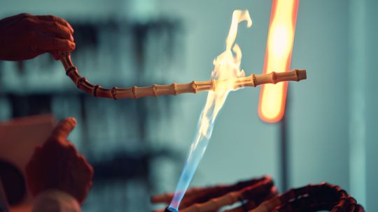 El nacimiento de un ícono: así se creó el bolso Gucci Bamboo que se adapta a todos los looks