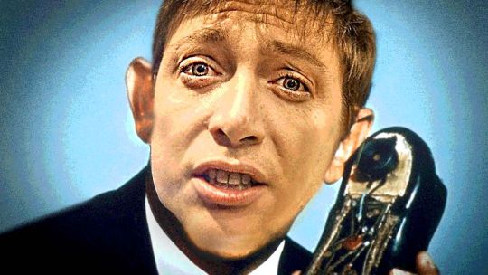 Santiago Caputo is bugging you ART