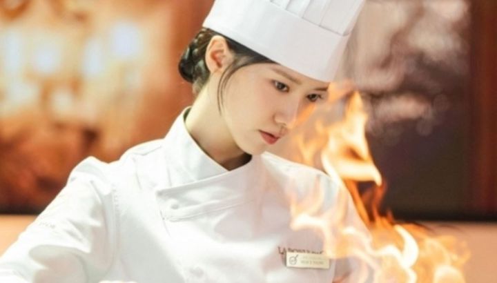 Presentan imágenes teaser del nuevo drama "Bon Appetit, Your Majesty" con YoonA y Lee Chae Min