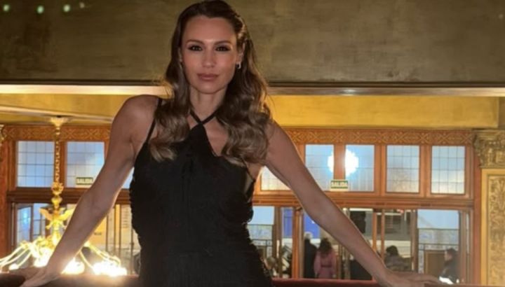 Desde un look sastrero y ecuestre hasta uno con lentejuelas y mini de cuero: los elegidos de Pampita durante su visita a Martín Pepa