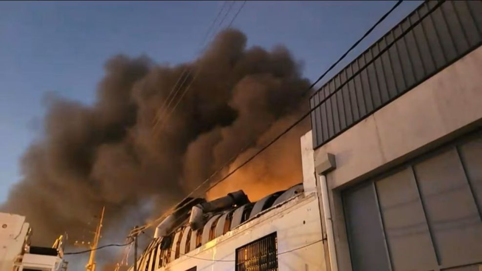 Incendio en una pañalera de La Tablada