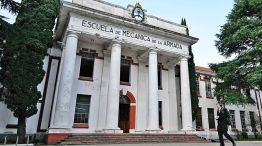 010625_esma_escuela_mecanica_armada_afp_g