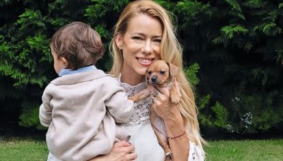 La modelo protagonizó un inesperado momento familiar durante su visita a Córdoba, donde acompañó a su esposo, Manu Urcera.