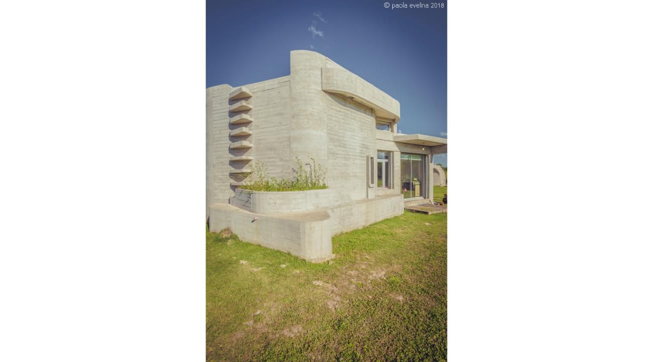 CONCEBIR HOGARES: JUAN PABLO GONDAR Y UNA MIRADA VITAL SOBRE LA ARQUITECTURA.