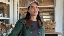 Comfy y canchera, el look de Zaira Nara que marca tendencia con la prenda desteñida de la temporada