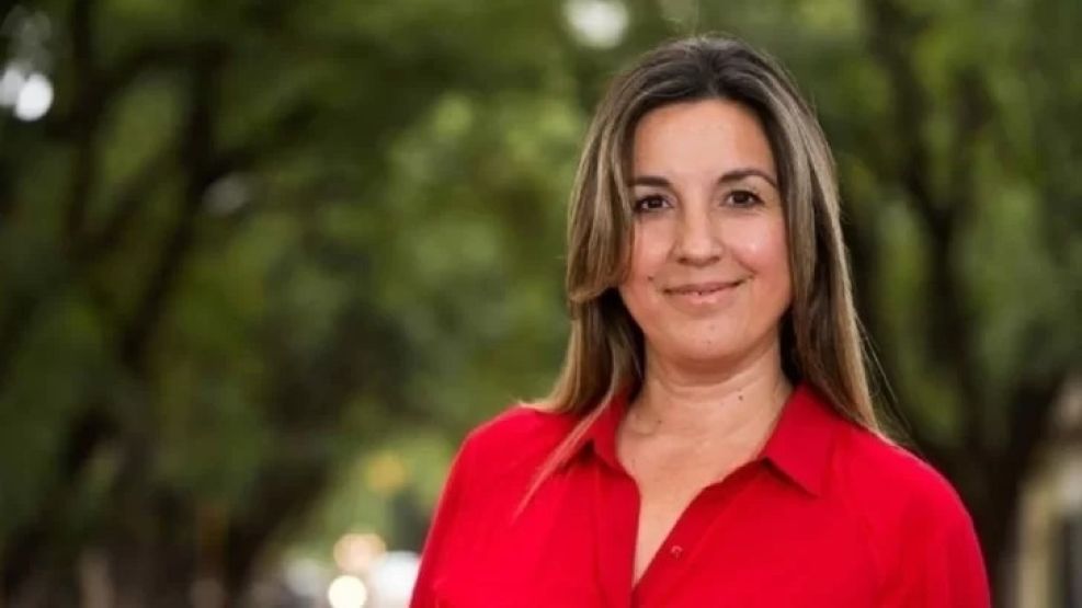 Quién es la intendenta que pidió licencia por enfermedad y estaba en el Caribe.