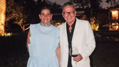 El cantante compartió un emotivo posteo junto a su esposa y habló sobre la duración de su relación.
