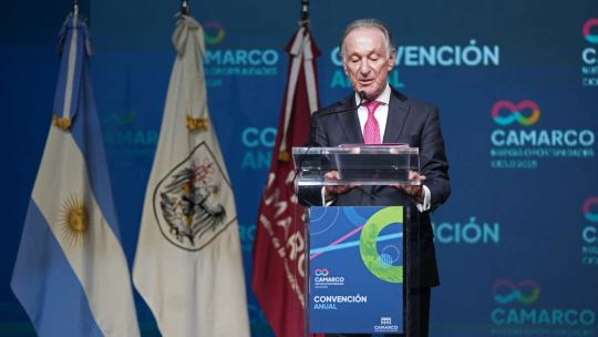 Sin Javier Milei, ni Luis Caputo, los empresarios de la construcción les rezan a las privatizaciones de rutas