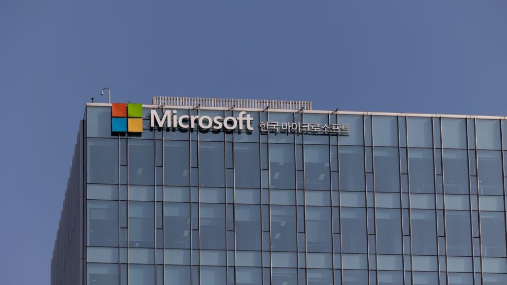 Devices and Signs for Online Platform Services As Korean Parliament Holds Hearings on Big Tech