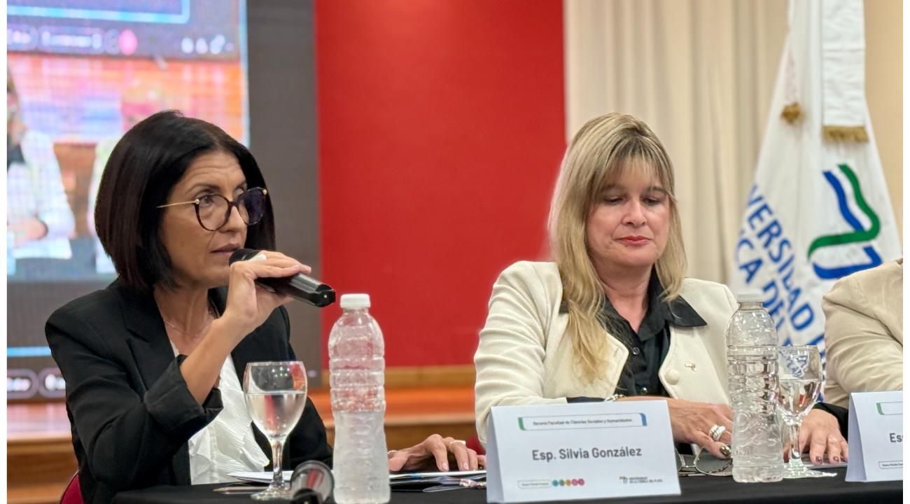 La UCP presentó sus nuevas carreras 100% digitales en una conferencia virtual con amplia participación.